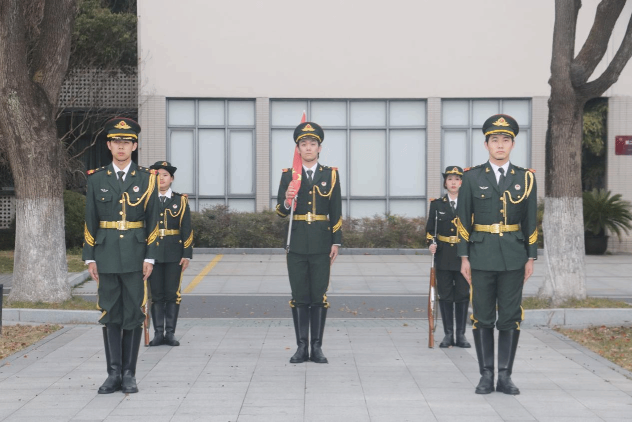 伟德国际VICTOR1946新学期升旗仪式顺利举行